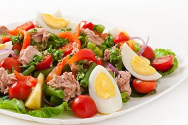 tuna-salad-eggs-vegetables